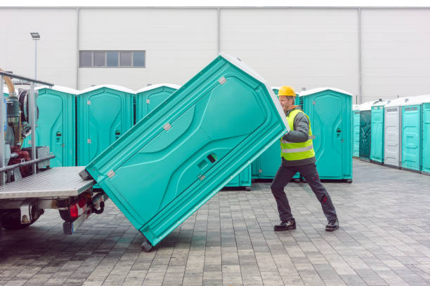 Best Portable restroom trailer rental  in Kennewick, WA